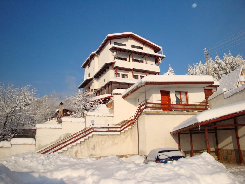 Family Hotel Diana Ljaszkovo Kültér fotó