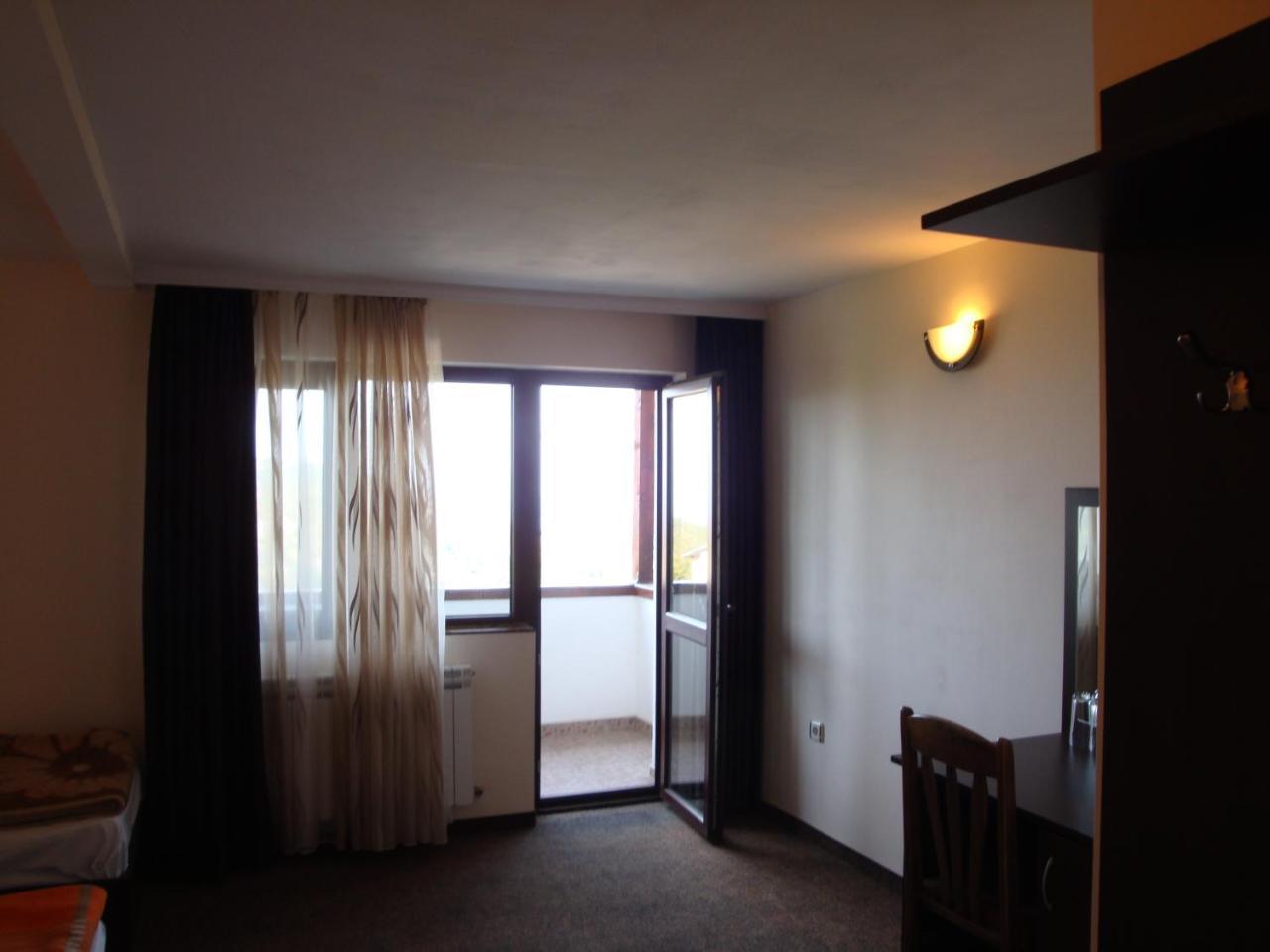 Family Hotel Diana Ljaszkovo Kültér fotó